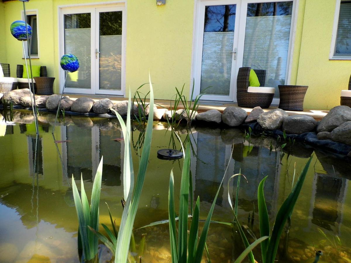Ferienwohnung Seerose Neppermin エクステリア 写真