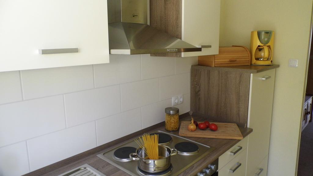 Ferienwohnung Seerose Neppermin エクステリア 写真