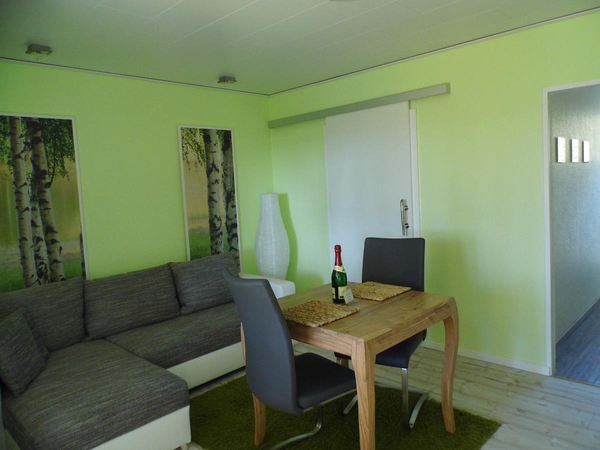 Ferienwohnung Seerose Neppermin エクステリア 写真